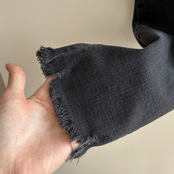 Madewell Black 9” High-Rise Button-Fly Skinny Jeans, Raw Hem, Size 29 - Picture 5 of 16